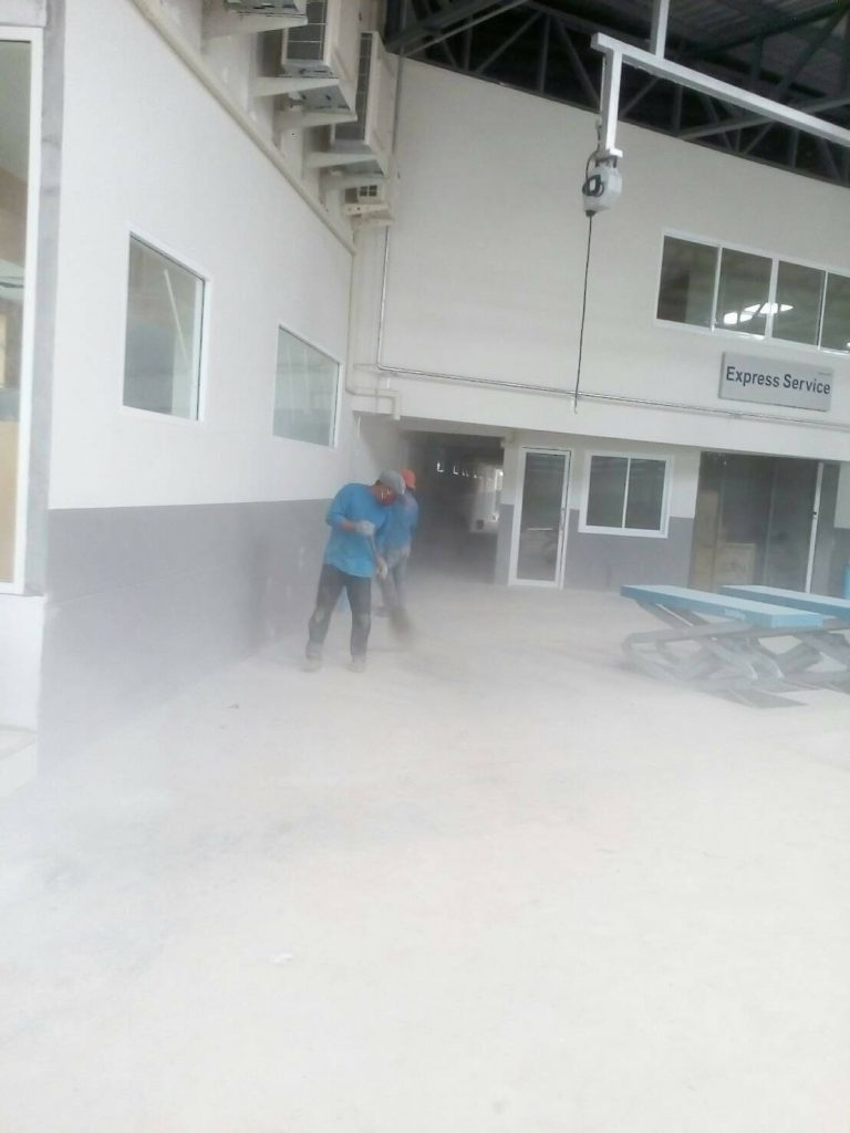 เคลือบพื้น Epoxy โชว์รูมรถฟอร์ด จ.สุราษฏร์ธานี 13